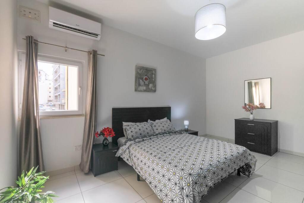 Modern Apt. Close To The Square Σεντ Πόλς Μπέι Εξωτερικό φωτογραφία