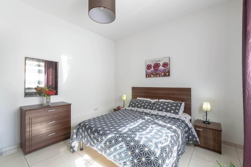 Modern Apt. Close To The Square Σεντ Πόλς Μπέι Εξωτερικό φωτογραφία