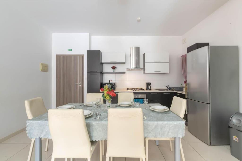 Modern Apt. Close To The Square Σεντ Πόλς Μπέι Εξωτερικό φωτογραφία